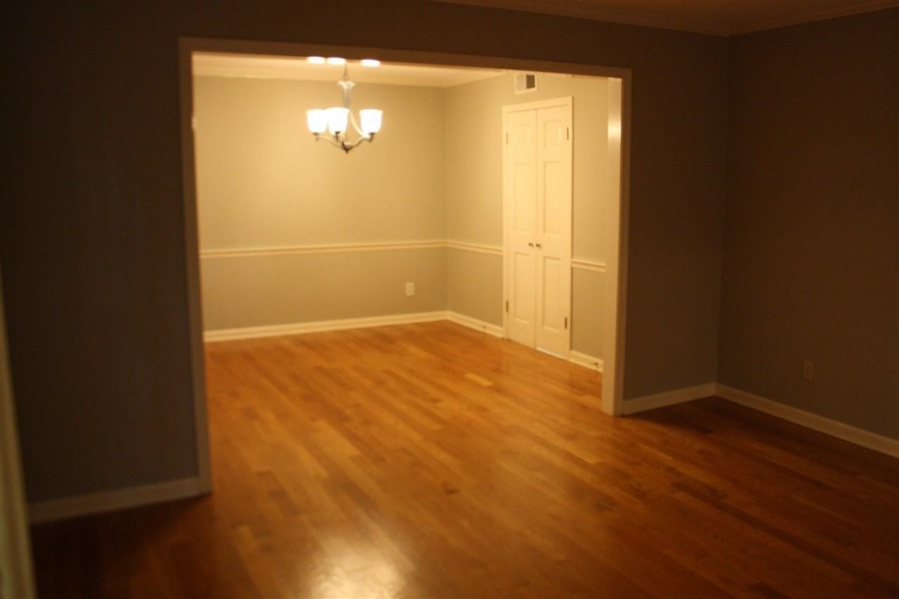 1833 Greensprings Ln - Photo 5 of 25