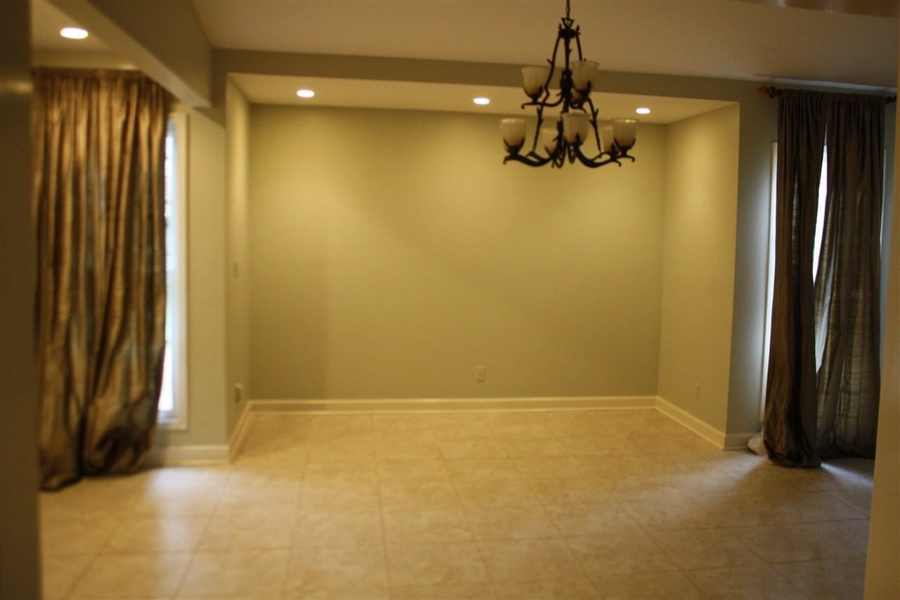 1833 Greensprings Ln - Photo 6 of 25