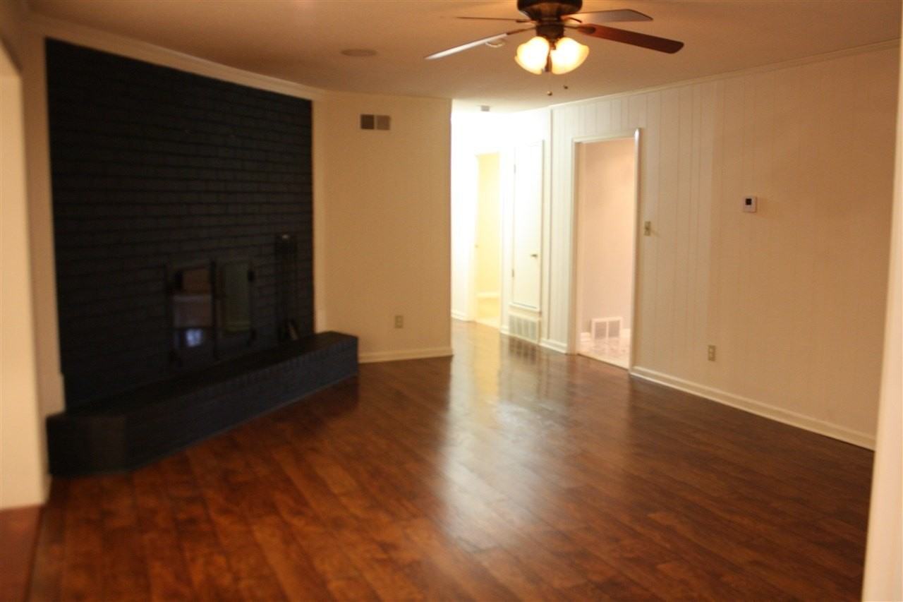 1833 Greensprings Ln - Photo 7 of 25