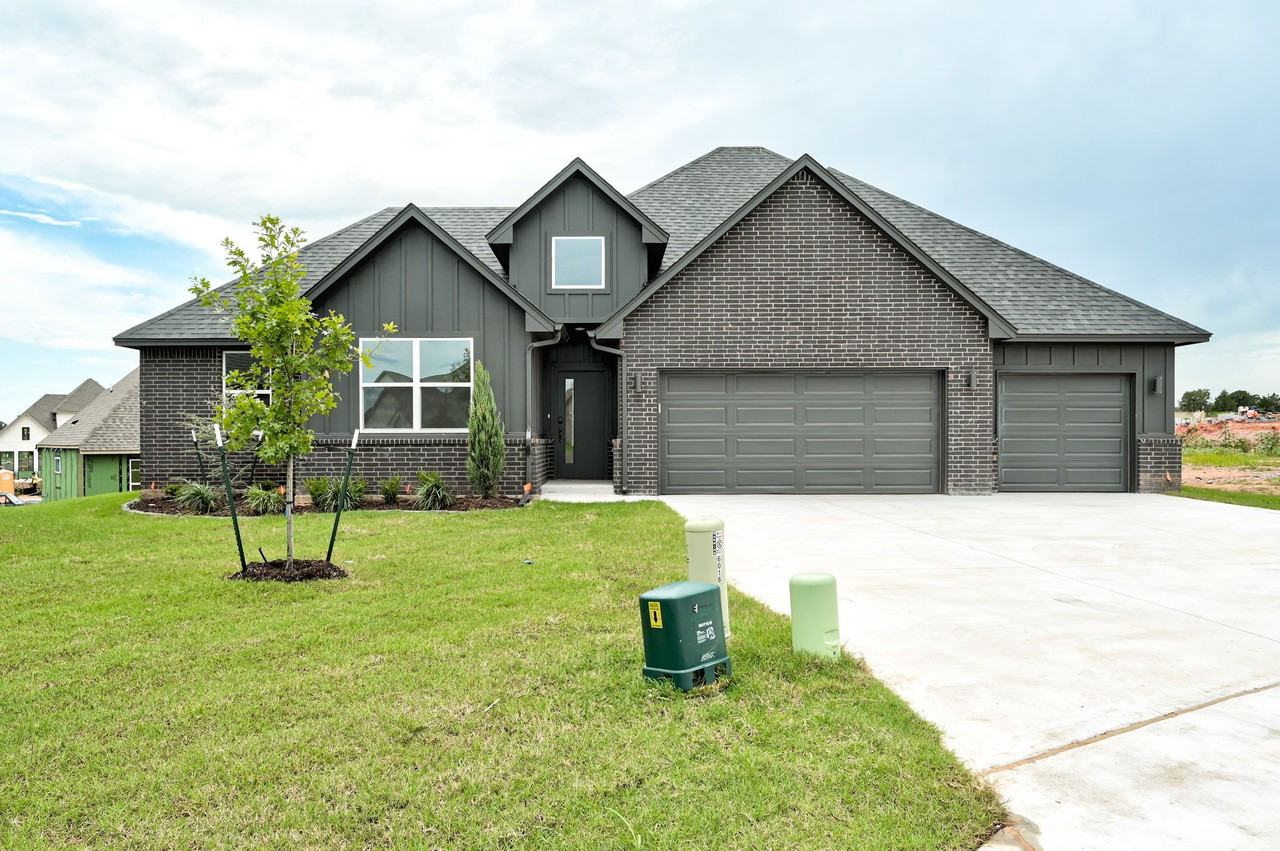 6016 Kinnick Dr #1 - Photo 2 of 45