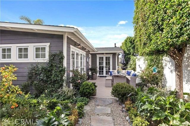 31642 Jewel Ave - Photo 2 of 8