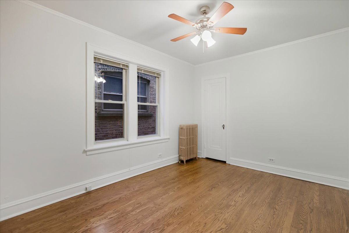 2300 W Berteau Ave #1 - Photo 6 of 8