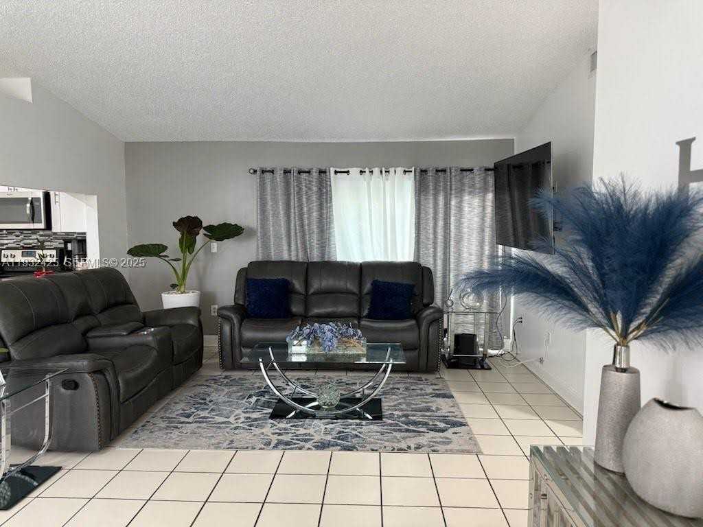 Sw 221st Street Rd - Photo 2 of 8