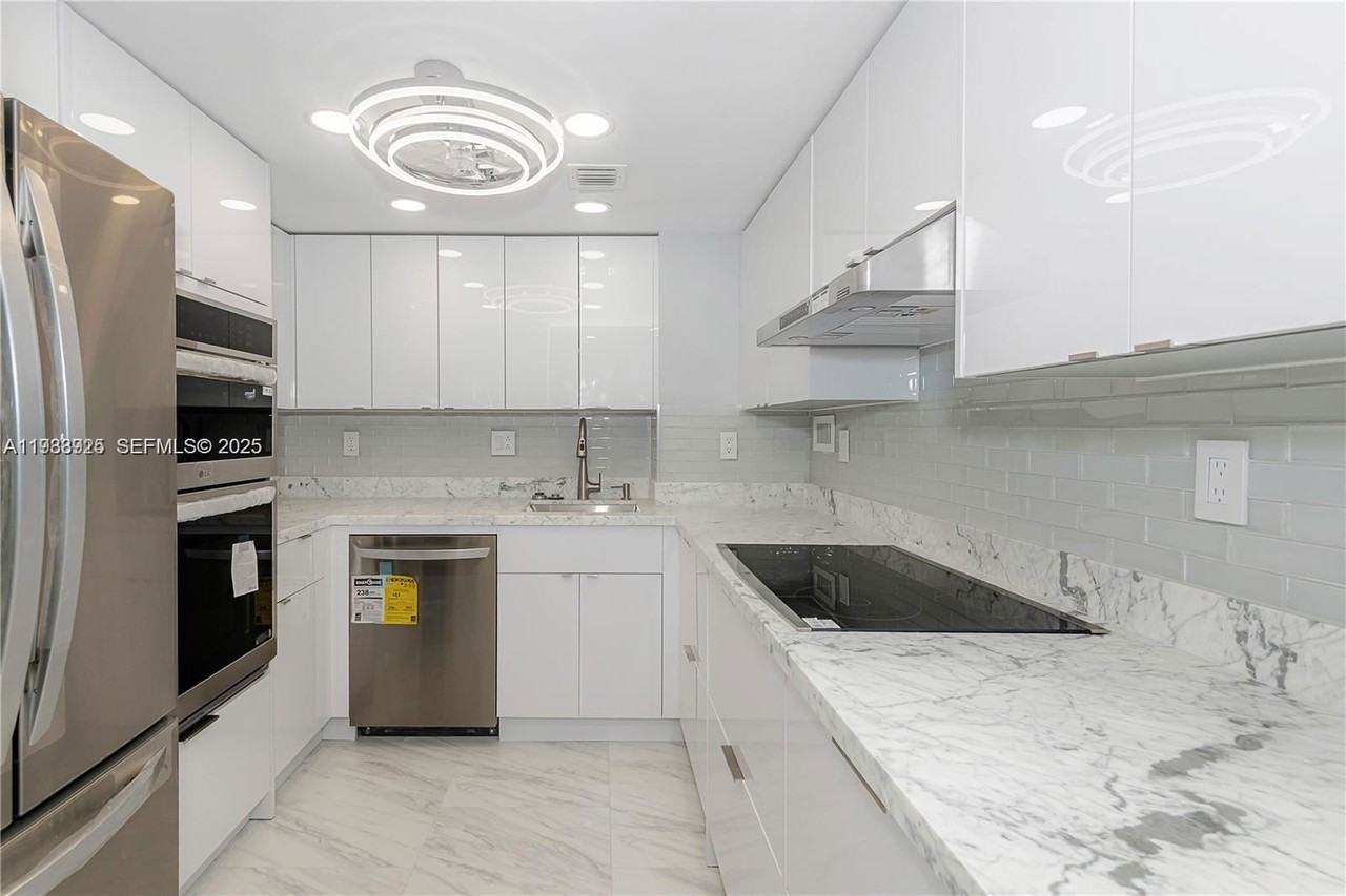 3180 S Ocean Dr #706 - Photo 6 of 8