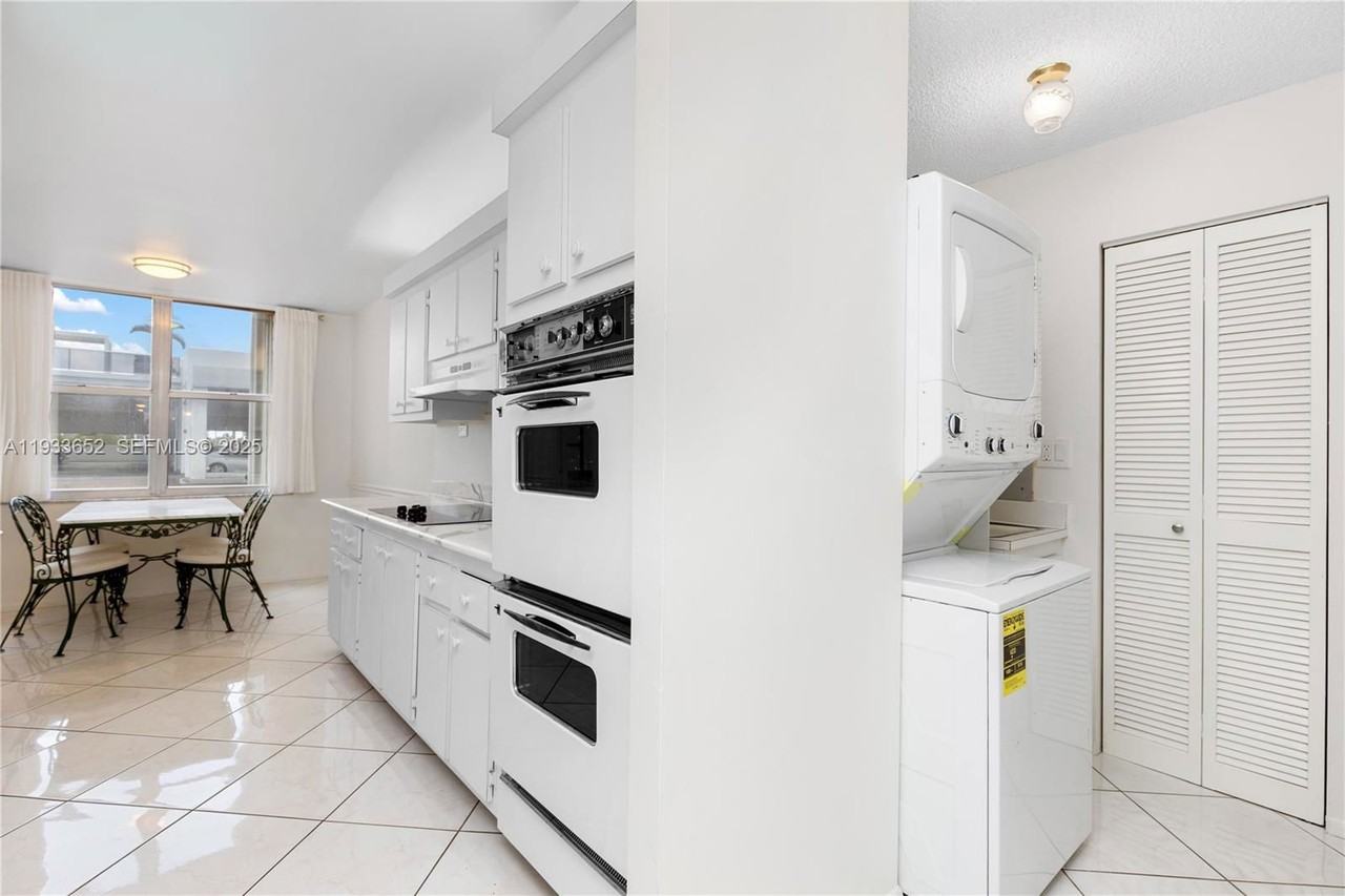 2751 S Ocean Dr #208S - Photo 6 of 8