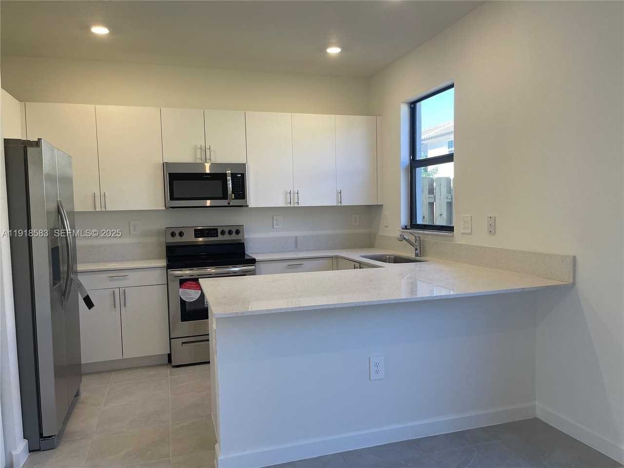 11745 Sw 245th Ter - Photo 5 of 15