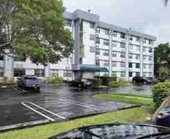 featured image of 2501 Riverside Dr #402A