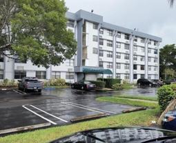 2501 Riverside Dr #402A - Photo 1 of 1