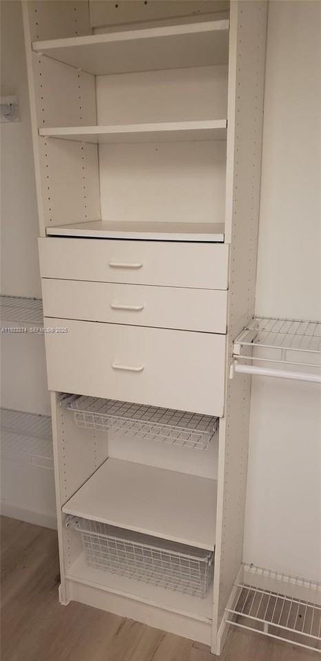 2501 Riverside Dr #402A - Photo 7 of 9