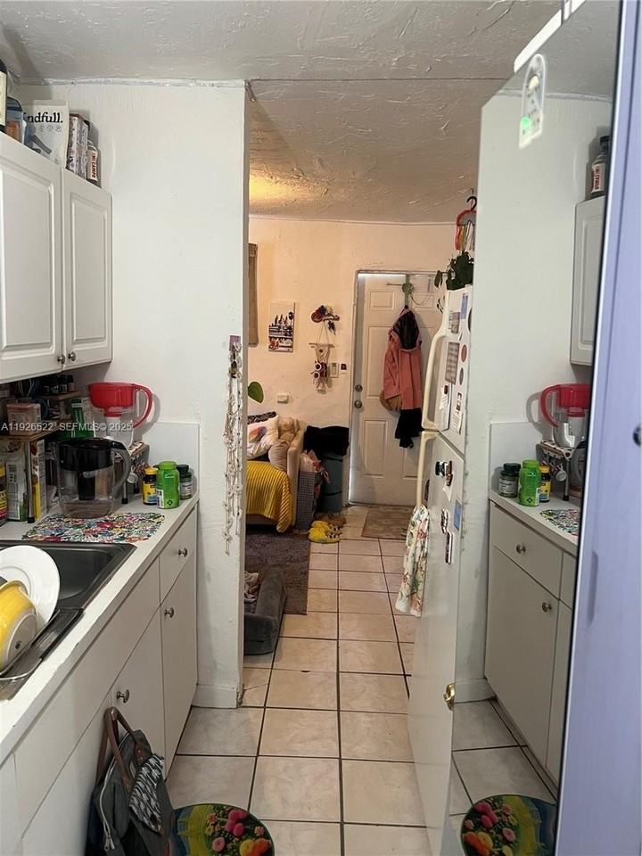 106 Nw 3rd St #106 - Photo 4 of 11