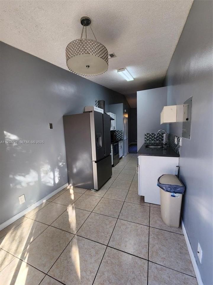 7446 Nw 34th St #7446 - Photo 7 of 24