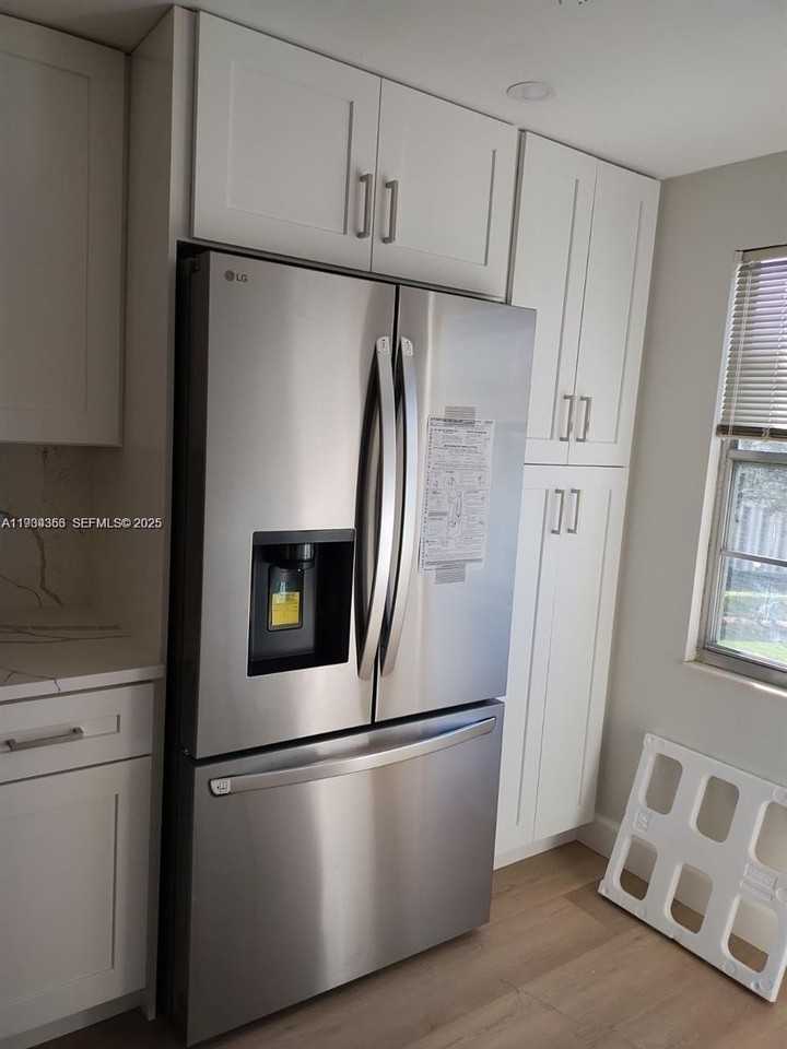 4098 Yarmouth E #4098 - Photo 3 of 8