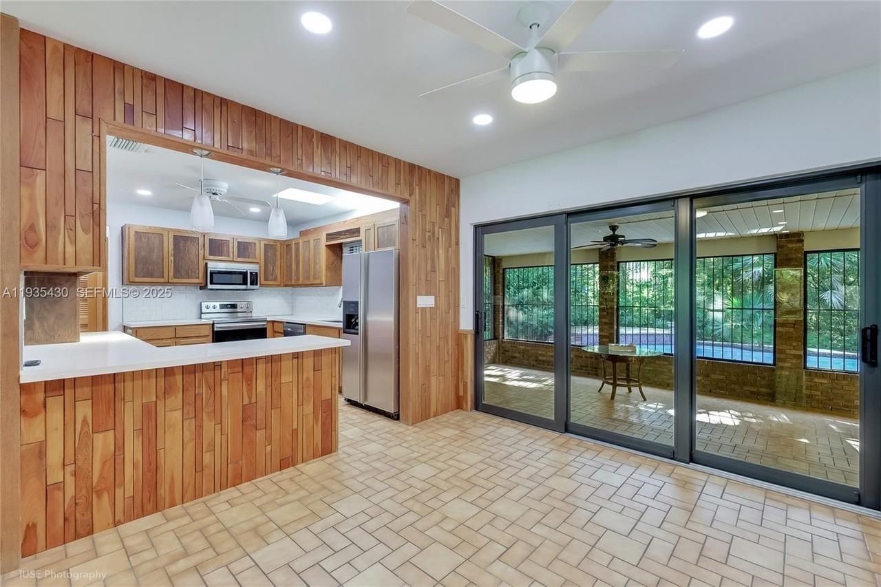 6290 Sw 86th St - Photo 7 of 17