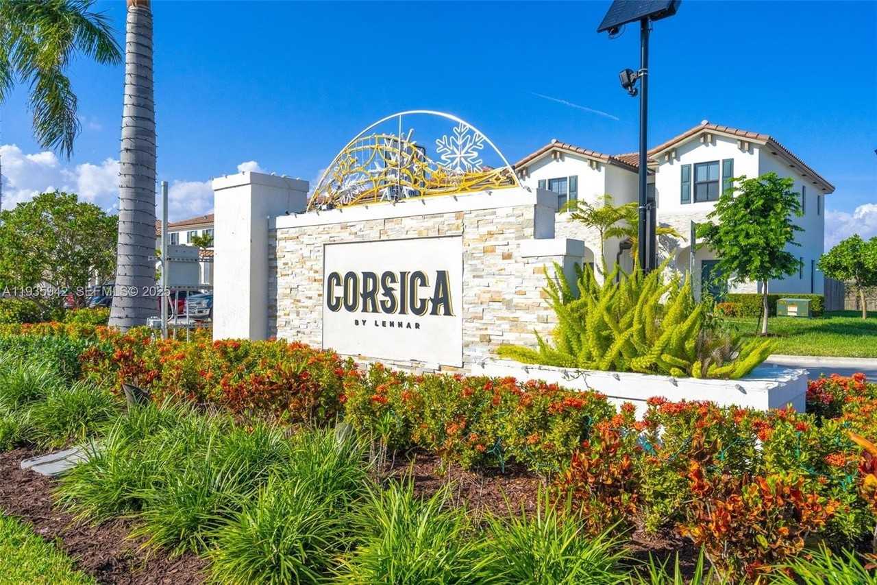 24563 Sw 117th Ct #24563 - Photo 3 of 35