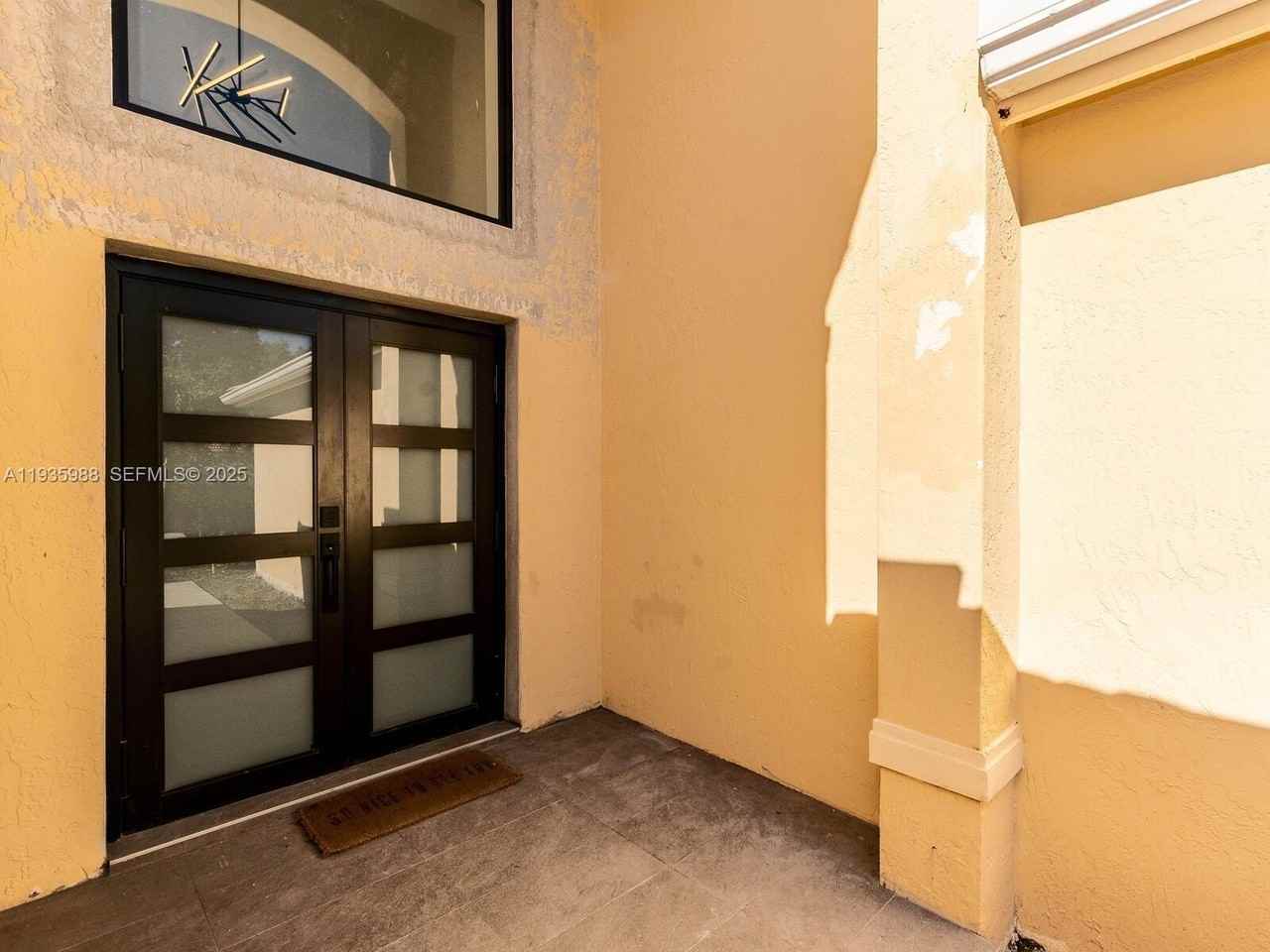 381 Cameron Dr - Photo 3 of 50