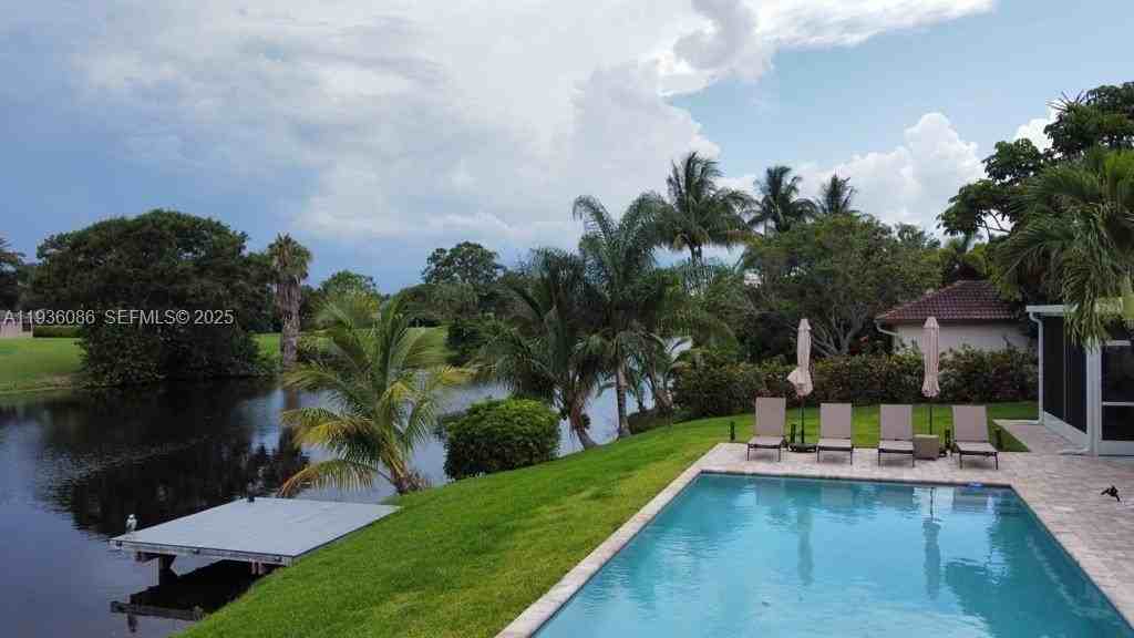 3324 Lakeview Blvd - Photo 6 of 40