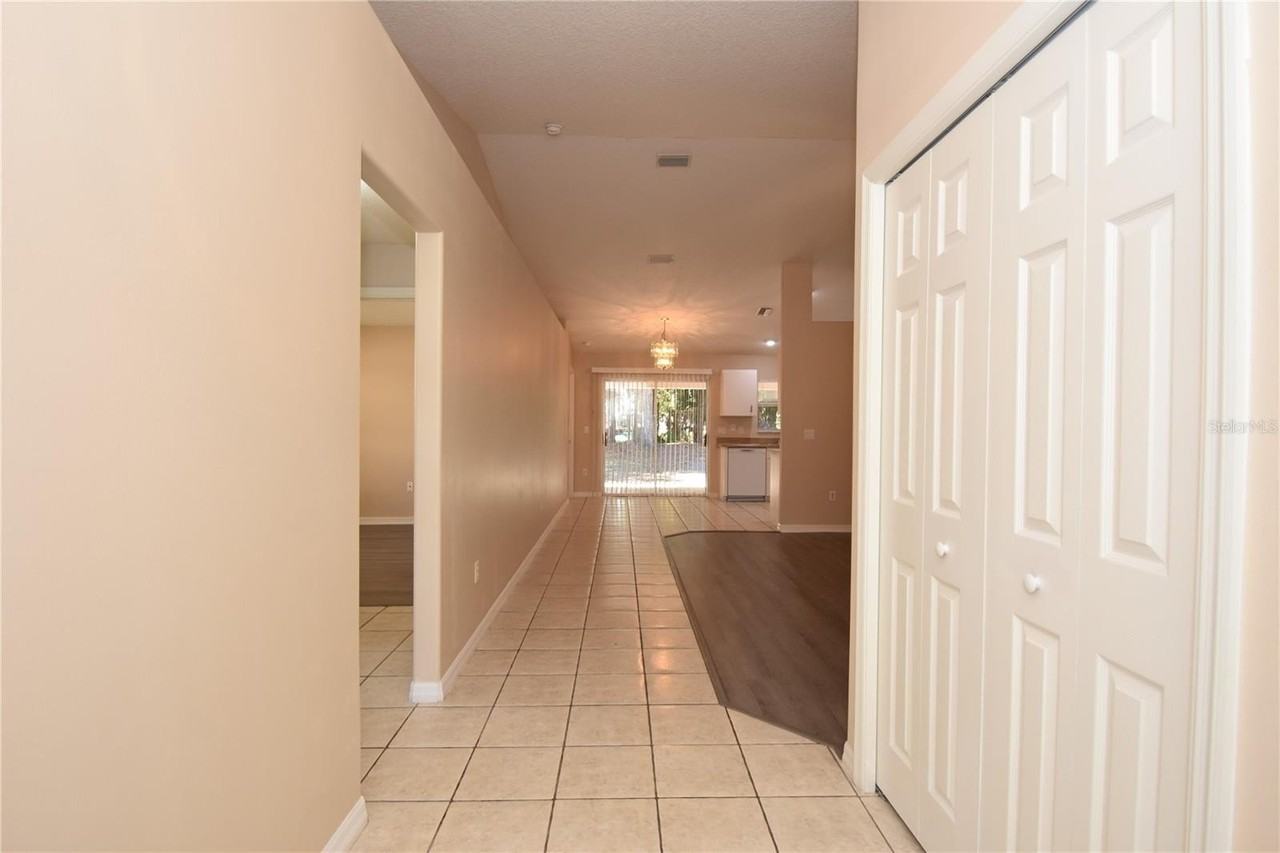 8 Regency Dr #A - Photo 4 of 36