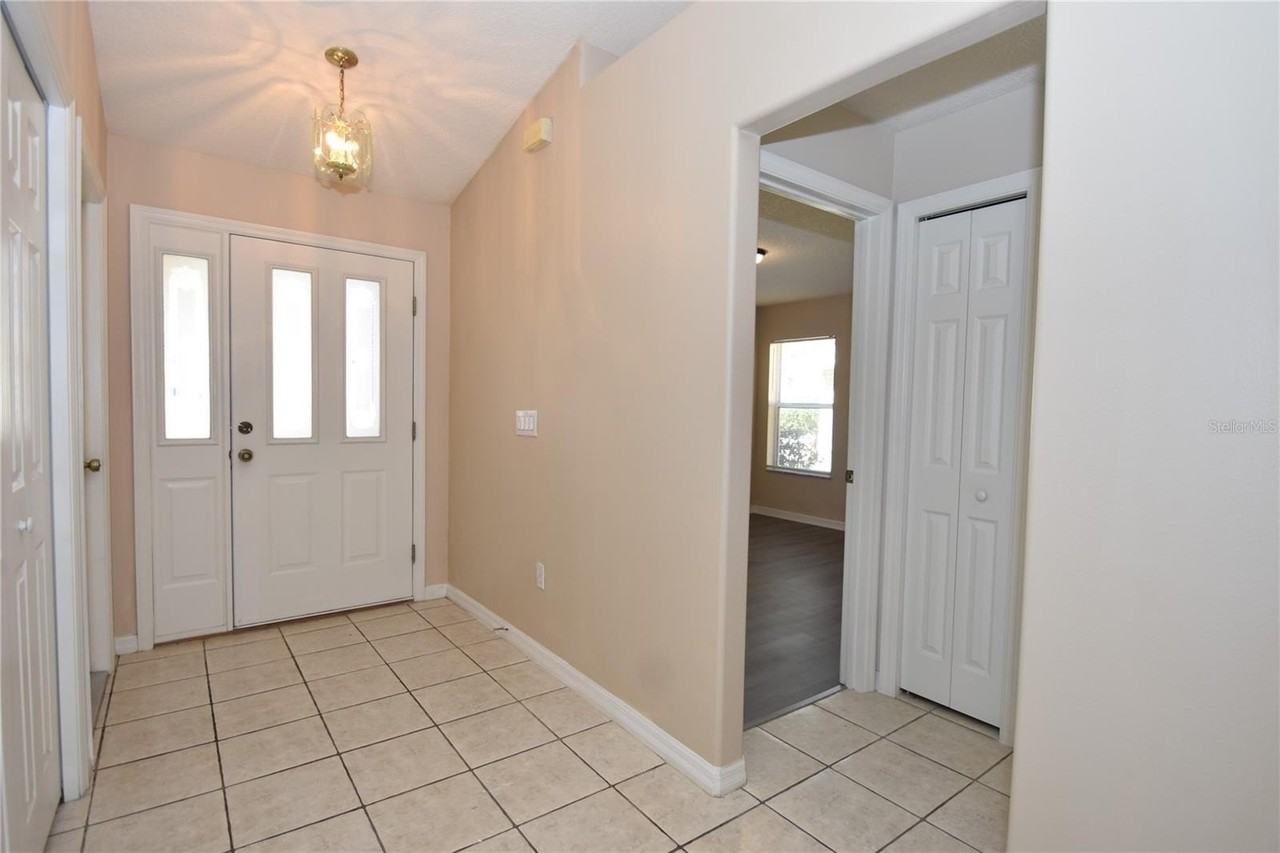 8 Regency Dr #A - Photo 5 of 36