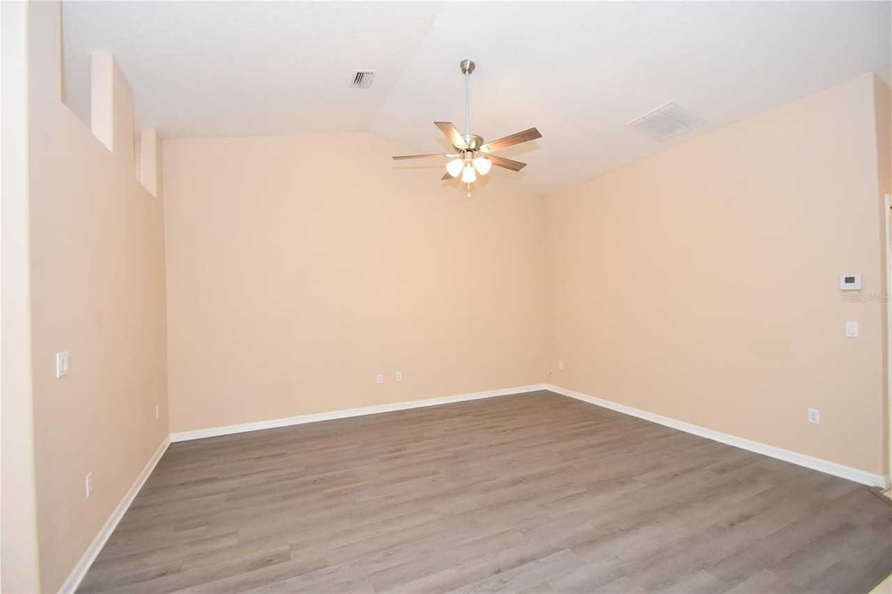 8 Regency Dr #A - Photo 7 of 36