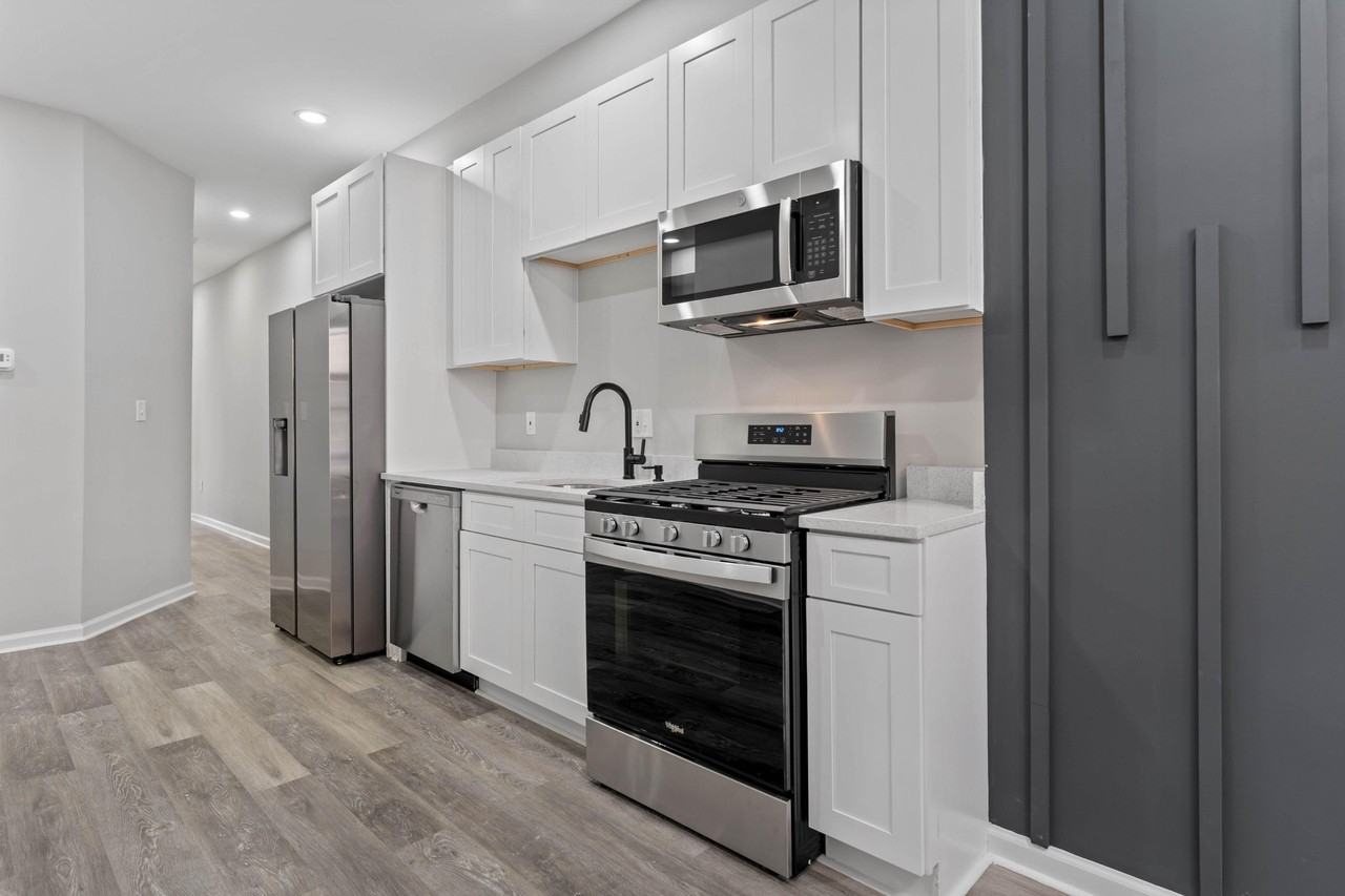 Dolphin St - Photo 6 of 10