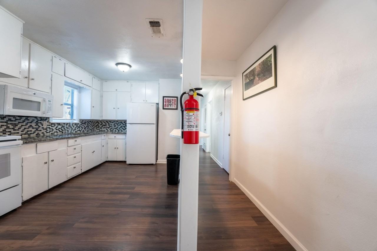 Burton Ave - Photo 2 of 32