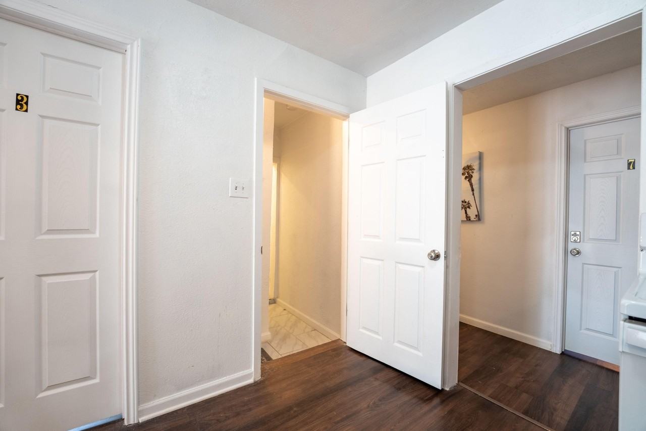 Burton Ave - Photo 5 of 32