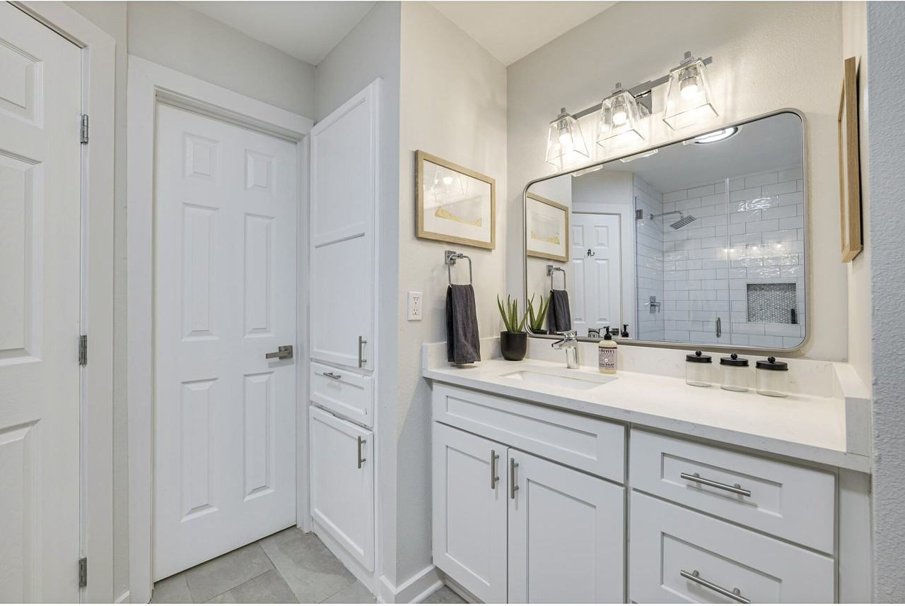 Donna Dr - Photo 5 of 29