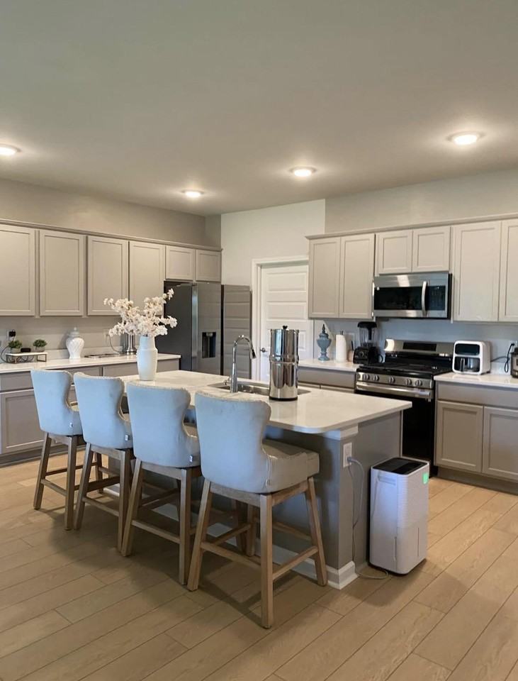 Gardner Maples Dr - Photo 3 of 8