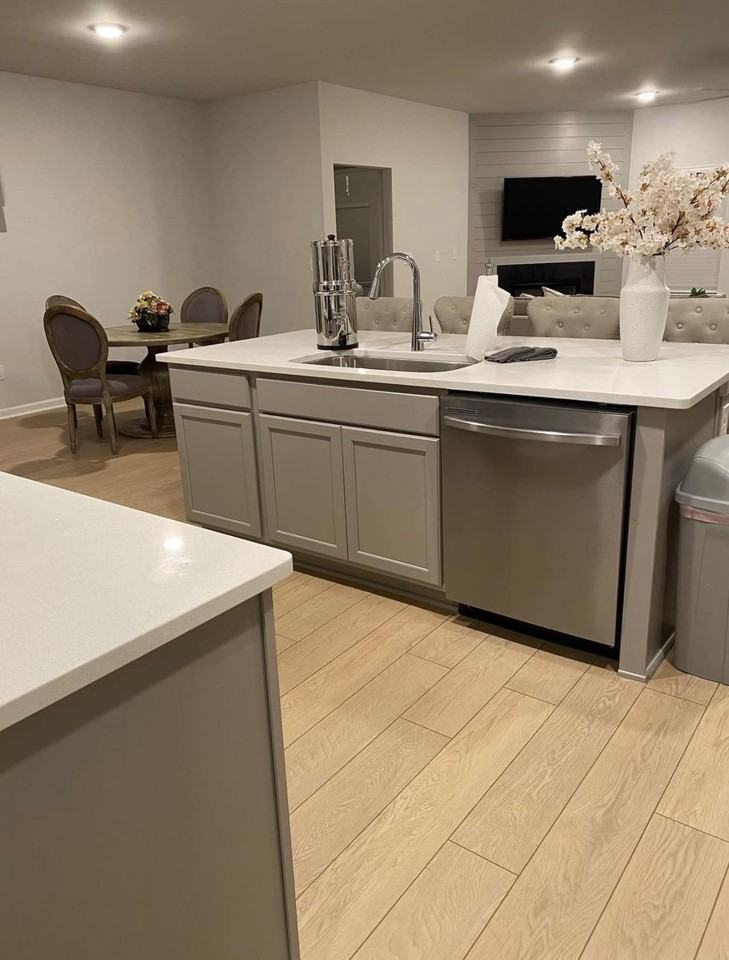 Gardner Maples Dr - Photo 4 of 8