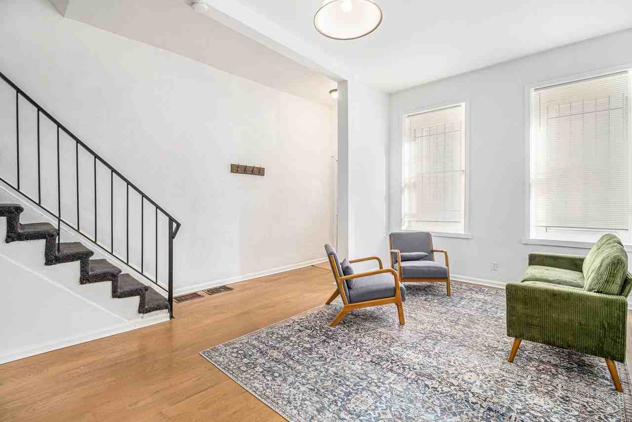 N Willington St - Photo 2 of 14