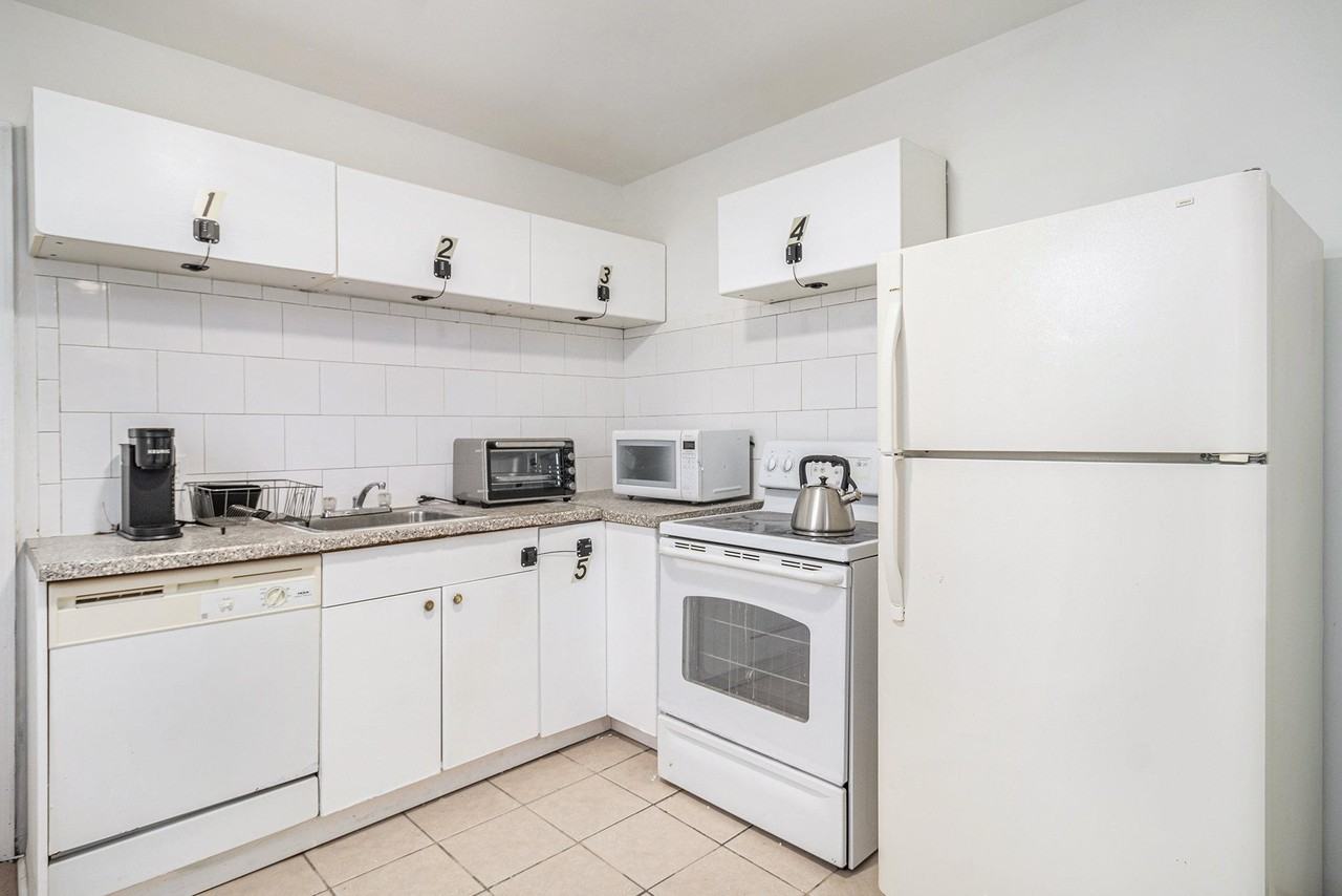 N Willington St - Photo 6 of 14