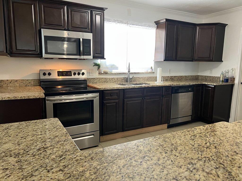 Andrea St - Photo 4 of 11