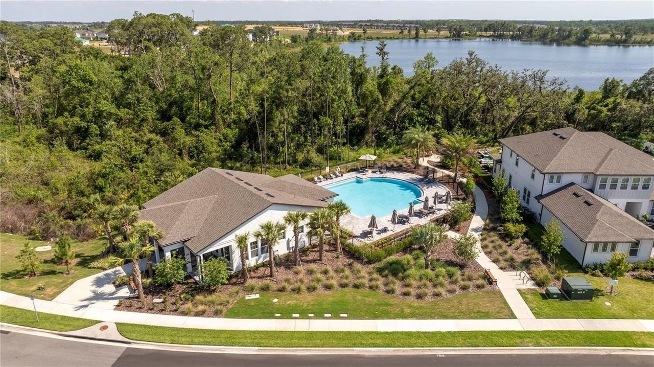 17575 Lake Star Rd - Photo 6 of 50