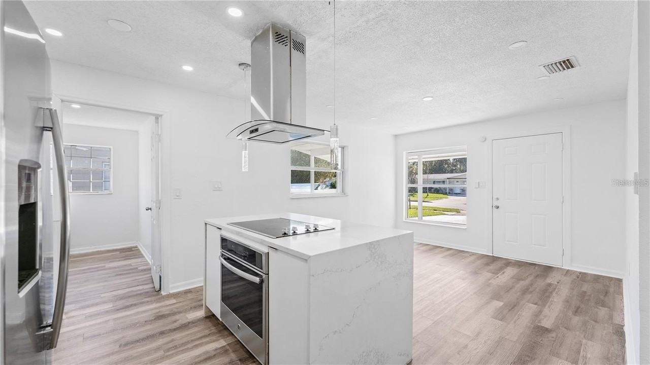 4447 Ivey Ct - Photo 4 of 25