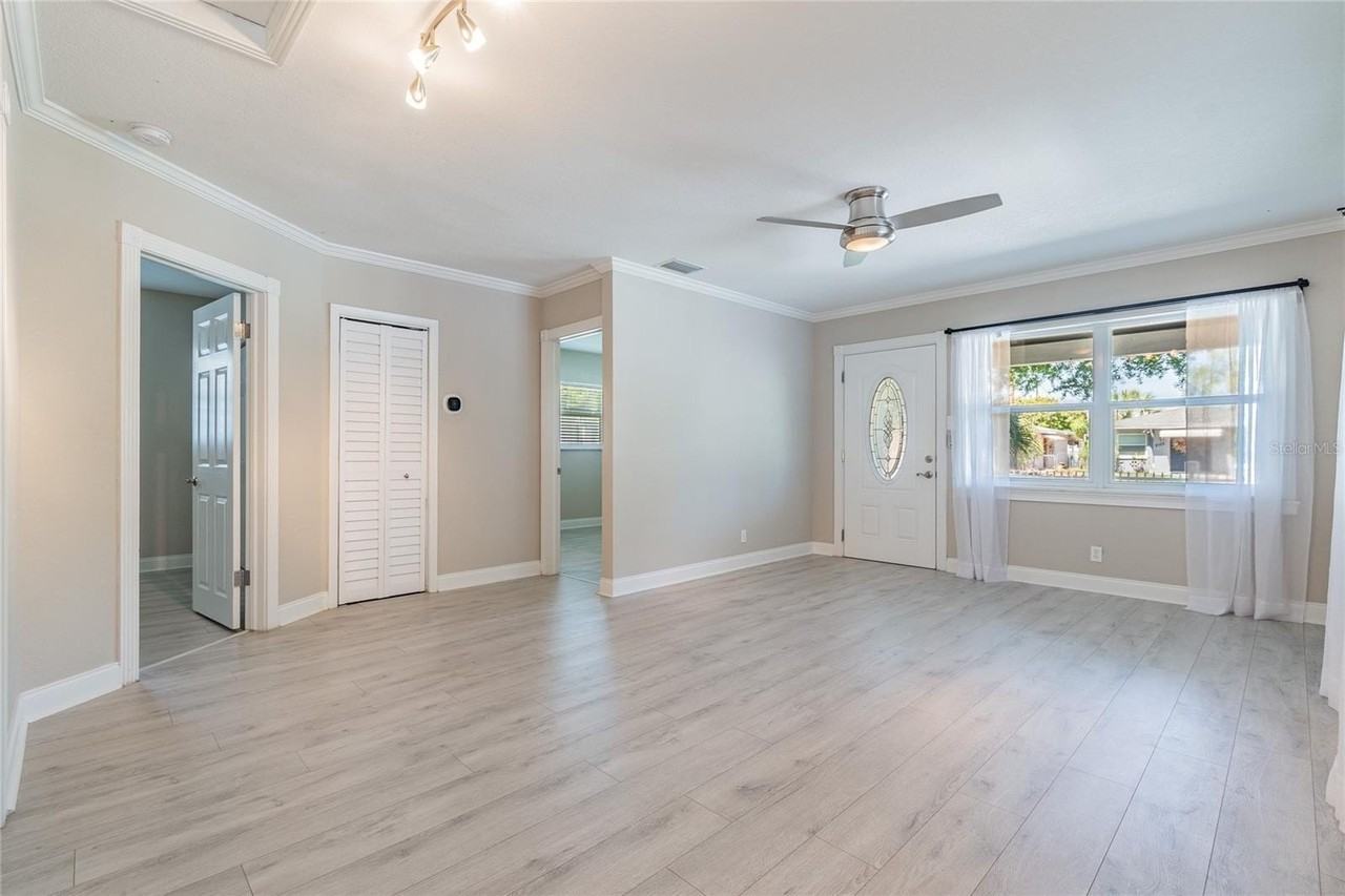 4106 W Carmen St - Photo 7 of 50