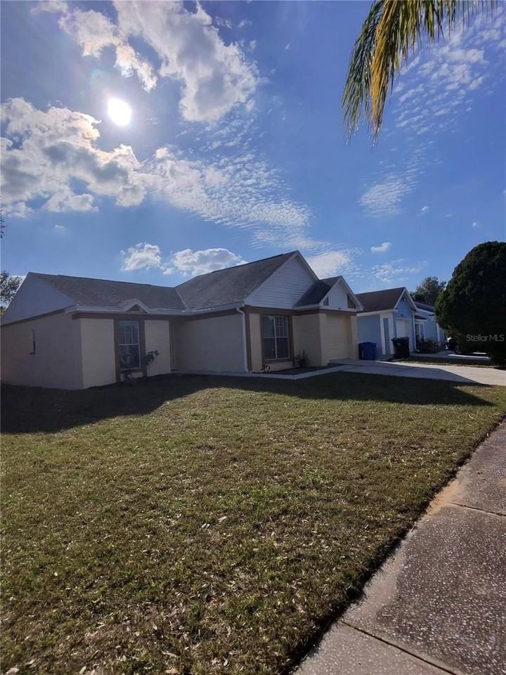 1912 Crown Park Dr - Photo 4 of 30