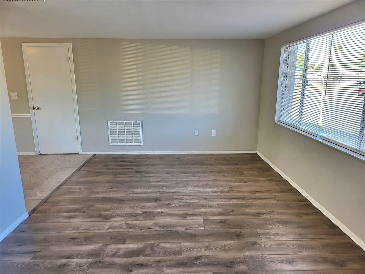 4004 Grayton Dr - Photo 3 of 18