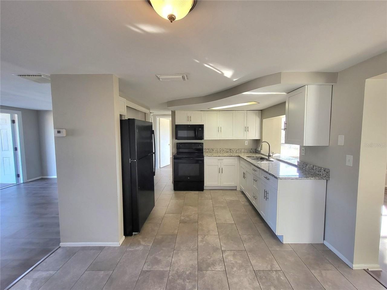 4004 Grayton Dr - Photo 6 of 18