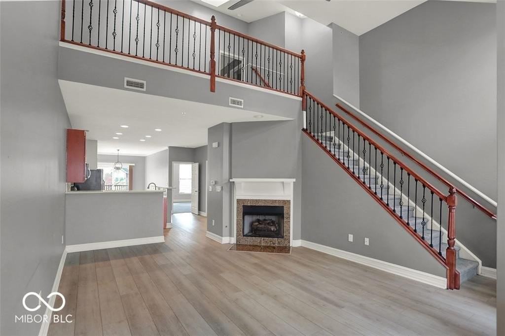 1029 Reserve Way - Photo 4 of 31