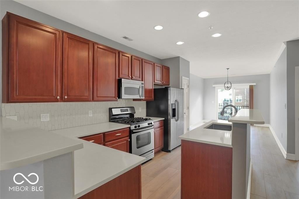 1029 Reserve Way - Photo 6 of 31