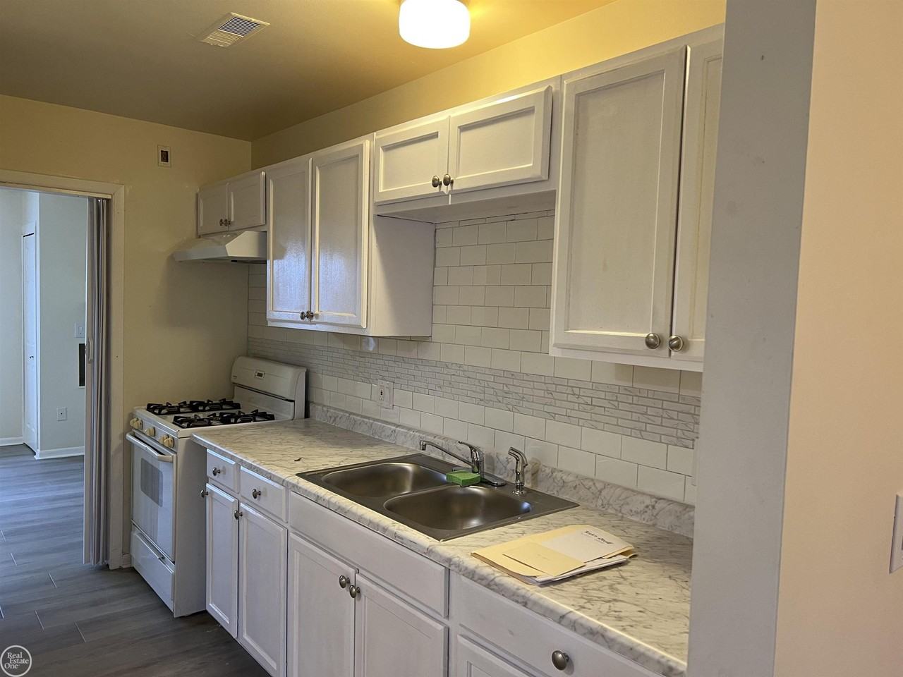 31105 Grove - Photo 6 of 17