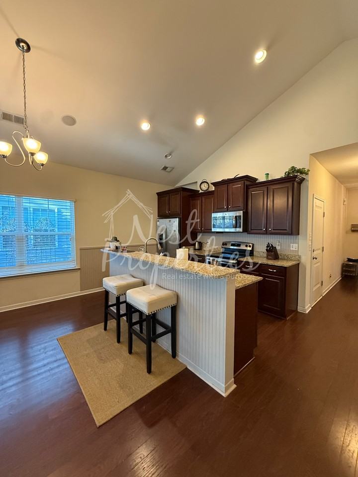 613 Finnegan Ln #1 - Photo 3 of 12