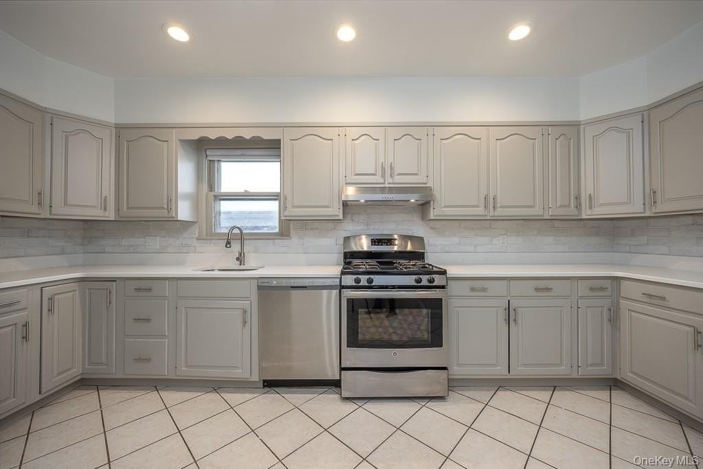 120 S Broadway Unit 1 #1 - Photo 2 of 14