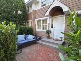 featured image of 49 Canoe Place Rd Apt 312 #312