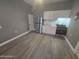 featured image of 316 8th Ave Apt 3 #3