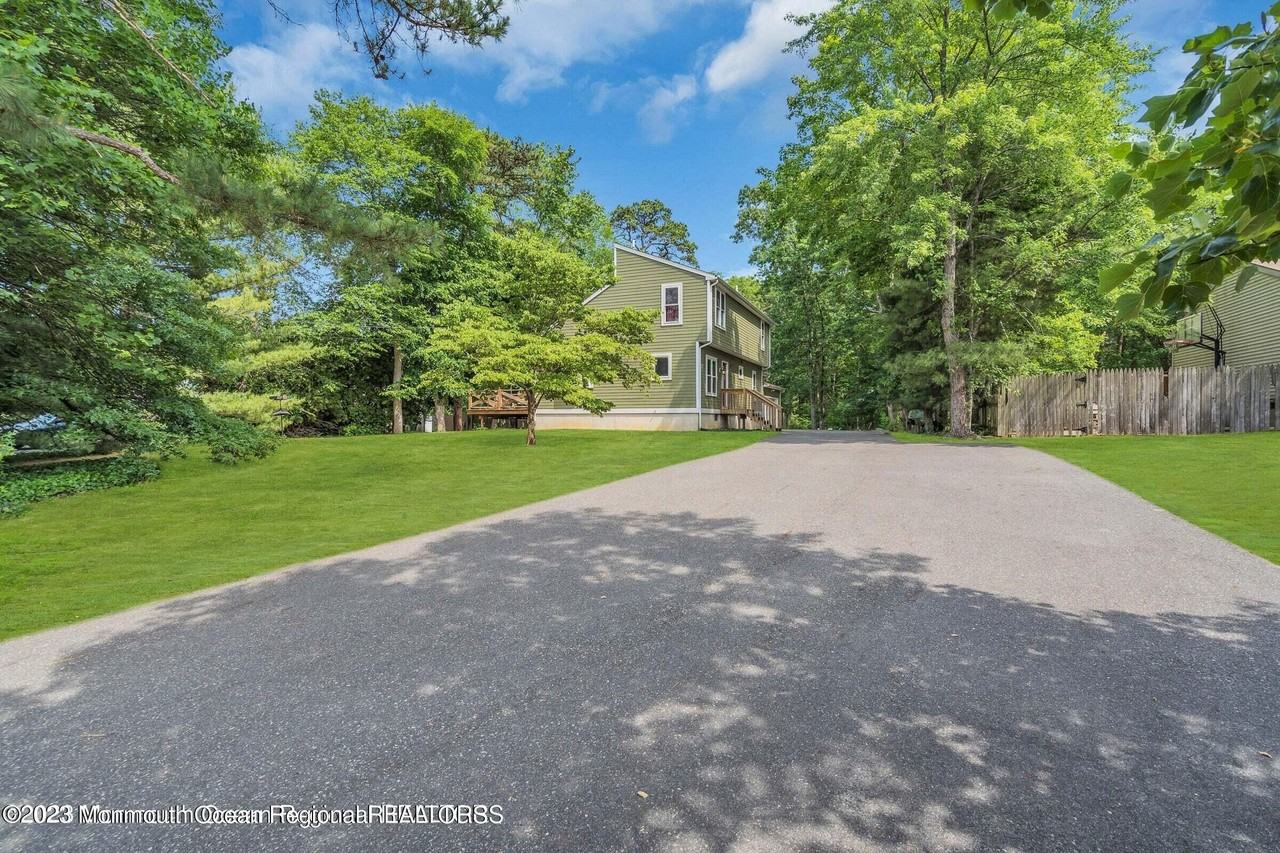 37 Freehold Rd - Photo 4 of 28