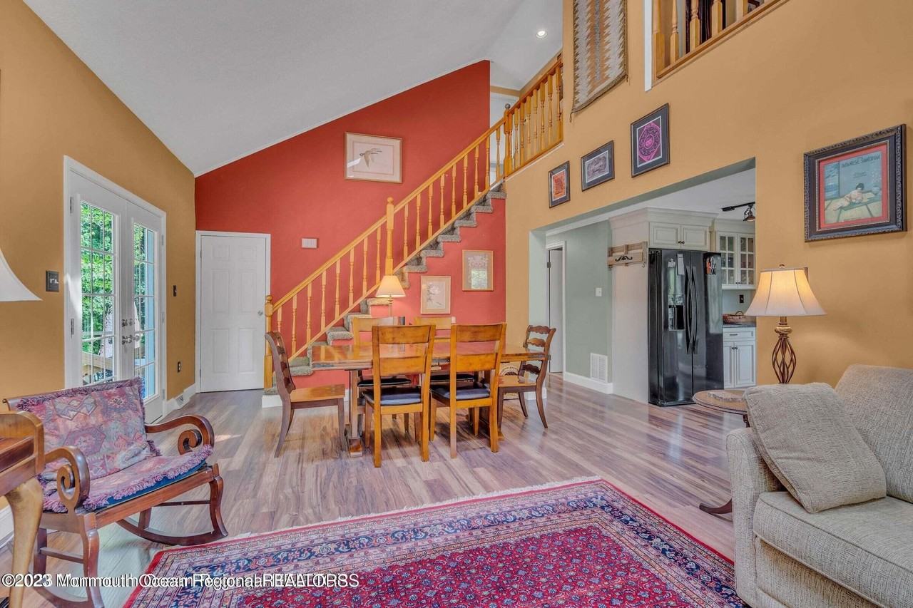 37 Freehold Rd - Photo 6 of 28