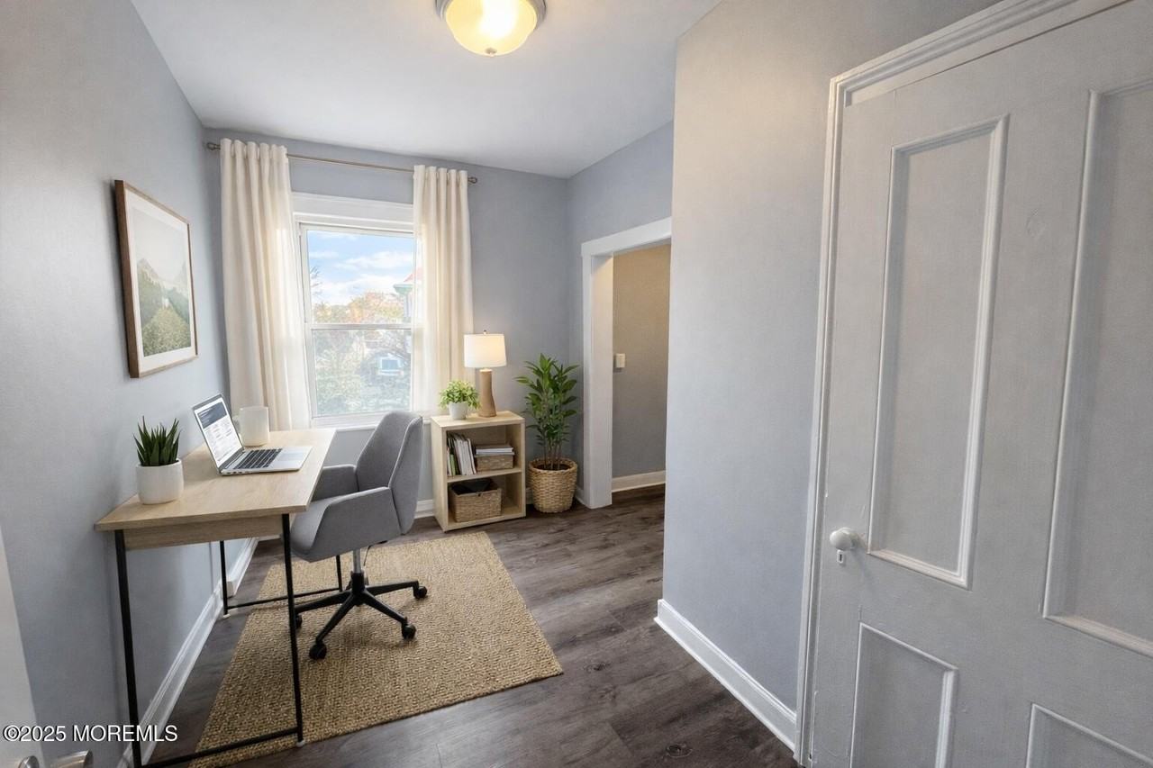 23 Rector Pl Unit B #B - Photo 7 of 9