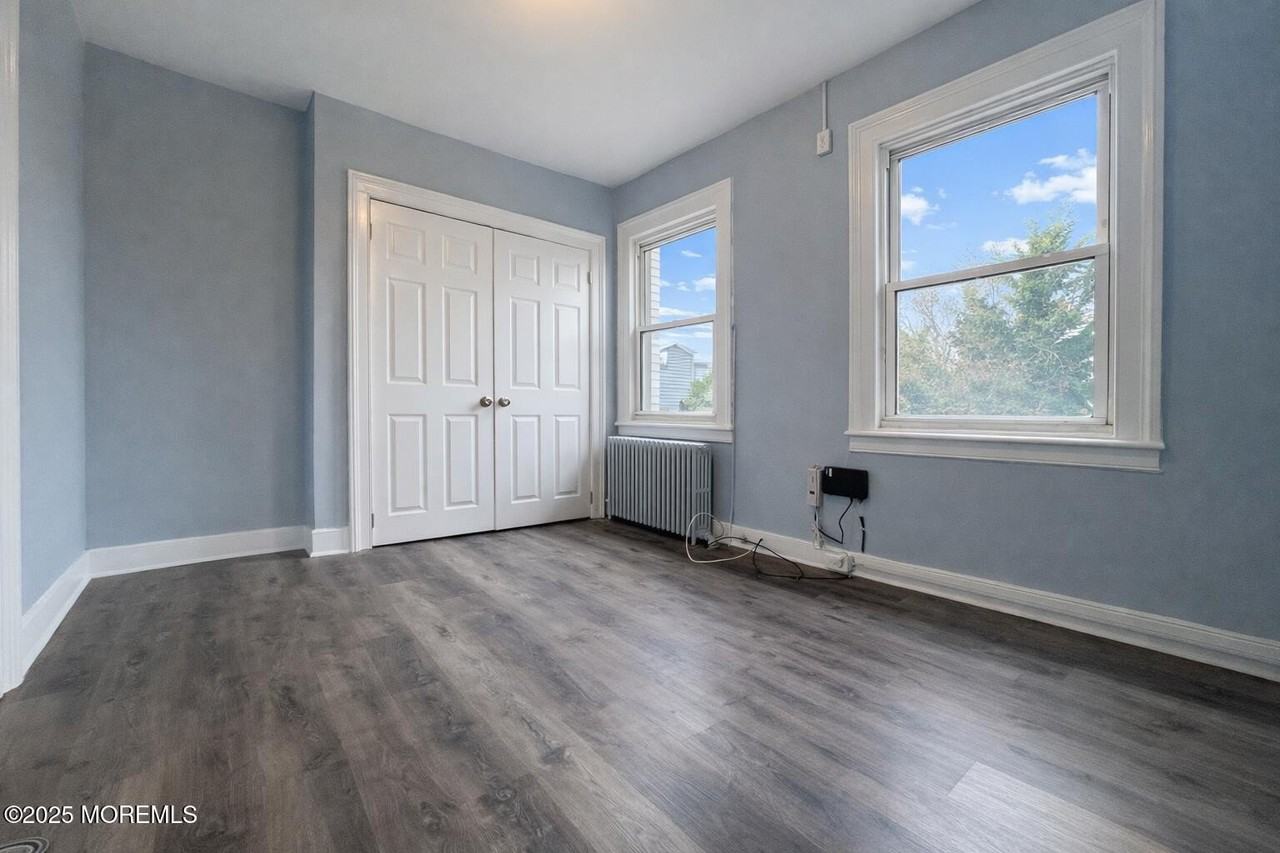 23 Rector Pl Unit B #B - Photo 7 of 9