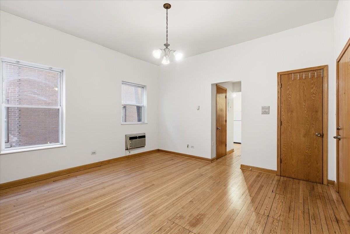 4518 N Sheridan Rd Apt 1c #1C - Photo 3 of 8